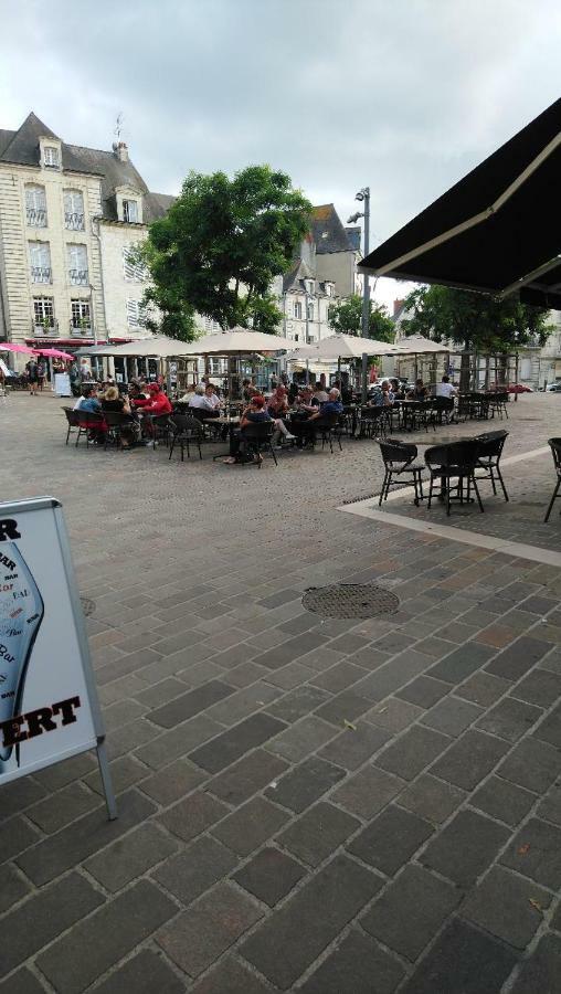 The Peaceful Corner In The Heart Of Saumur Appartement Buitenkant foto